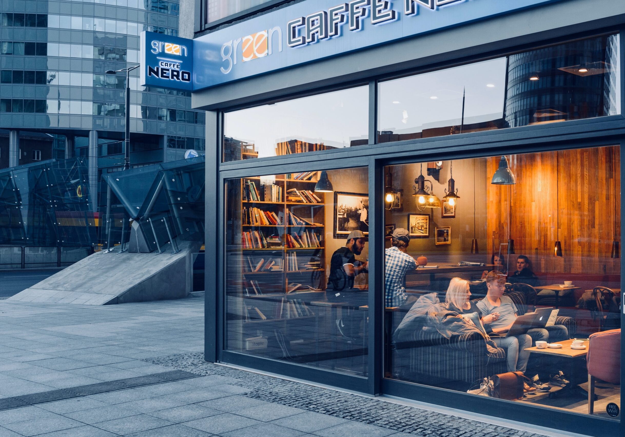 jacek-dylag-PR-B3hhcOZY-unsplash-2